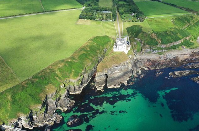 Dunbeath Castle sits on the coast of Caithness, Sutherland and would offer any potential buyer a home that wouldn't look out of place in a fantasy novel