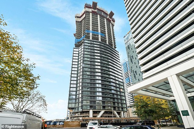 In Canary Wharf, a one bedroom flat in this complex is currently on sale for £581,000. According to its listing on RightMove, the vendor was reduced the price. Over the past 12 months, properties in the area have declined in value by 17 per cent according to research by Benham and Reeves