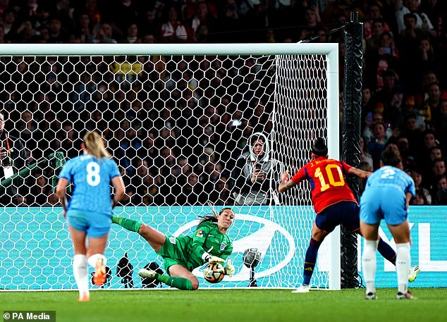 Earps saved a penalty from Spain´s Jennifer Hermoso during the World Cup final on Sunday