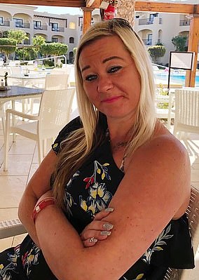 Joanne Robinson, 43