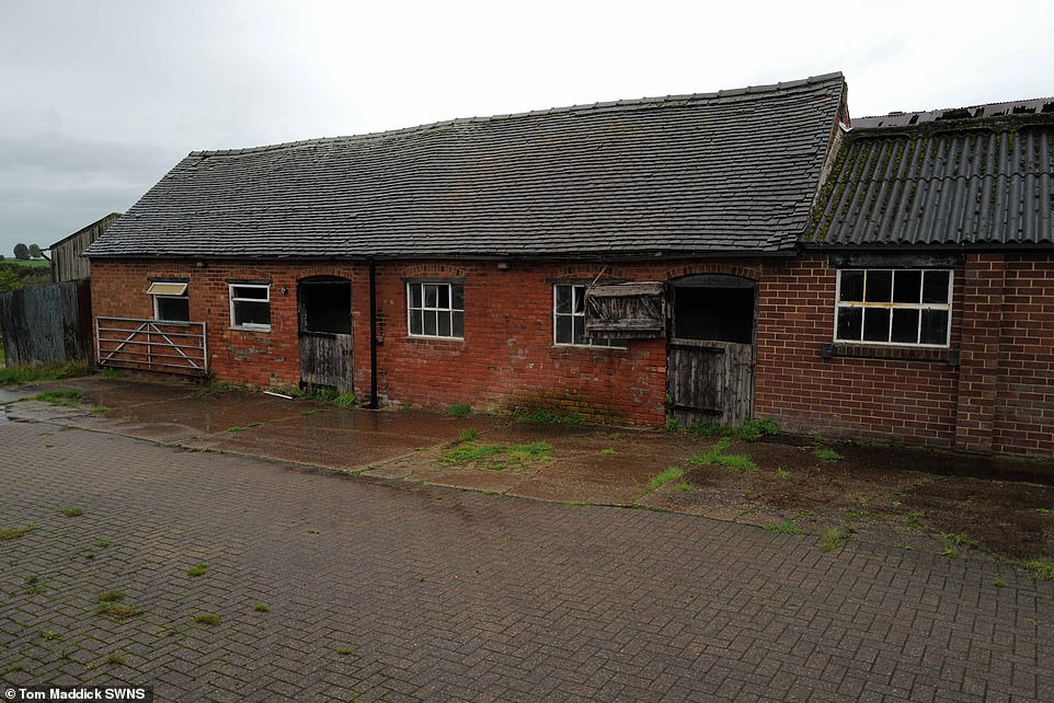 A house and outbuilding sold to HS2 due to the buildings being in the direct path of the planned and now cancelled route