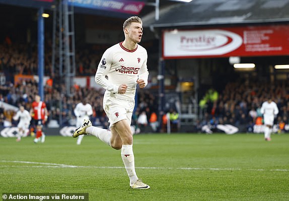 Soccer Football - Premier League - Luton Town v Manchester United - Kenilworth Road, Luton, Britain - February 18, 2024 Manchester United's Rasmus Hojlund celebrates scoring their first goal Action Images via Reuters/Peter Cziborra NO USE WITH UNAUTHORIZED AUDIO, VIDEO, DATA, FIXTURE LISTS, CLUB/LEAGUE LOGOS OR 'LIVE' SERVICES. ONLINE IN-MATCH USE LIMITED TO 45 IMAGES, NO VIDEO EMULATION. NO USE IN BETTING, GAMES OR SINGLE CLUB/LEAGUE/PLAYER PUBLICATIONS.