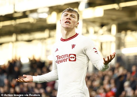 Soccer Football - Premier League - Luton Town v Manchester United - Kenilworth Road, Luton, Britain - February 18, 2024 Manchester United's Rasmus Hojlund celebrates scoring their first goal Action Images via Reuters/Peter Cziborra NO USE WITH UNAUTHORIZED AUDIO, VIDEO, DATA, FIXTURE LISTS, CLUB/LEAGUE LOGOS OR 'LIVE' SERVICES. ONLINE IN-MATCH USE LIMITED TO 45 IMAGES, NO VIDEO EMULATION. NO USE IN BETTING, GAMES OR SINGLE CLUB/LEAGUE/PLAYER PUBLICATIONS.