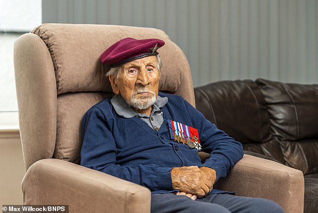 World War Two veteran, 98, with cancer is in a hostel after landlords evicted him