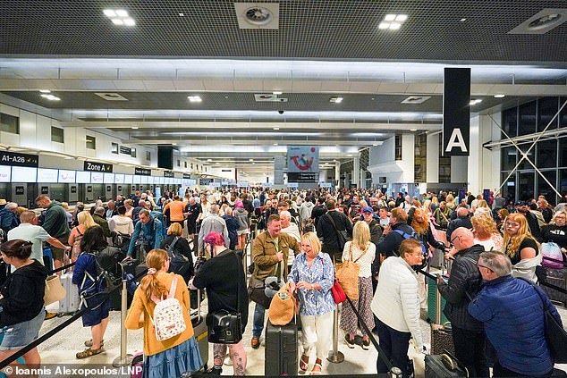French airline could have crashed UK air traffic control system, No 10 admits – as experts say NATS ‘don’t seem like they’re fully on top of the situation’ while thousands remain stranded