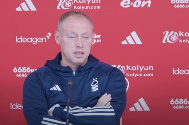 Nottingham Forest boss Steve Cooper sends message to referees amid continued Manchester United frustration