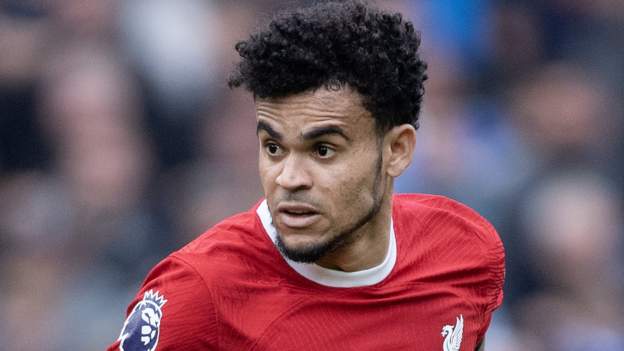 Luis Diaz: Liverpool ‘aware’ of ‘ongoing situation’ involving forward’s family in Colombia