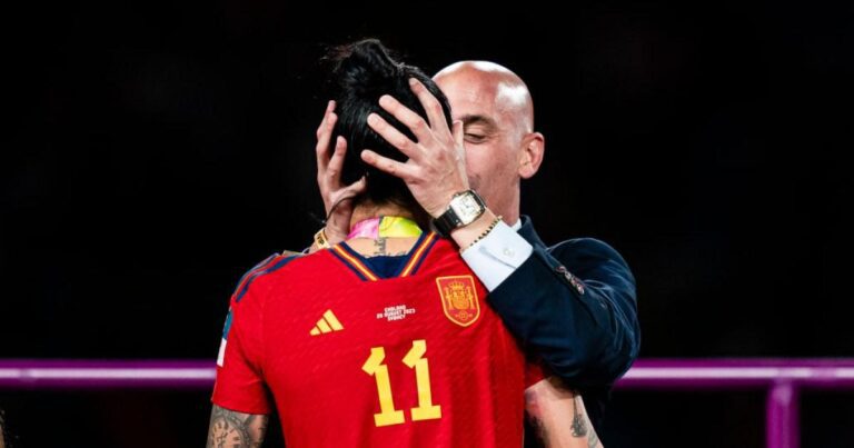 Jenni Hermoso named in Spain squad for first time since kiss scandal | Football Jenni Hermoso named in Spain squad for first time since kiss scandal | Football