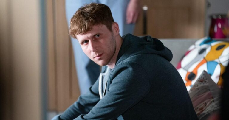 EastEnders’ Jamie Borthwick ‘confirms’ Jay is dead in goodbye post | Soaps