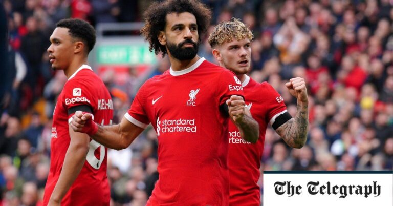 Mohamed Salah double sinks 10-man Everton Mohamed Salah double sinks 10-man Everton