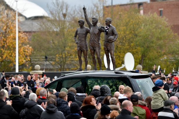 'I burst into tears when I heard about Sir Bobby Charlton's passing, he was devoted to Manchester United' 'I burst into tears when I heard about Sir Bobby Charlton's passing, he was devoted to Manchester United'