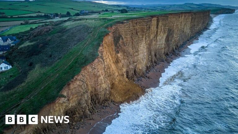 Storm Ciarán causes section of West Bay cliff to collapse