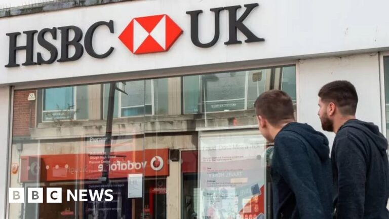 HSBC down: Customers furious over ongoing bank outages HSBC down: Customers furious over ongoing bank outages