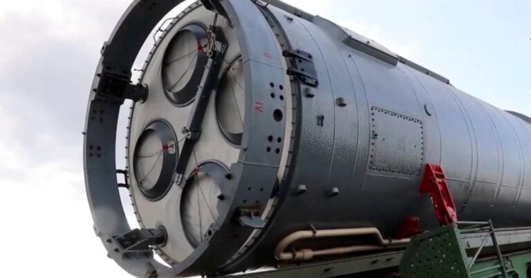 Russia showcases hypersonic missile that’s ready for combat | World News Russia showcases hypersonic missile that’s ready for combat | World News