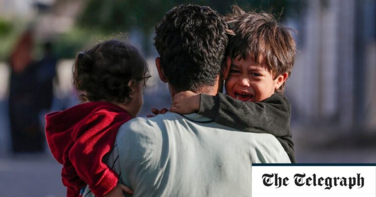 Shots fired at Gaza hospital, aid agency warns Shots fired at Gaza hospital, aid agency warns