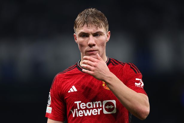 Erik ten Hag told how Manchester United transfer can solve Rasmus Hojlund concern