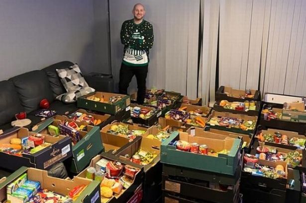 Amazing Scots dad delivers more than 100 Christmas meals to those in need