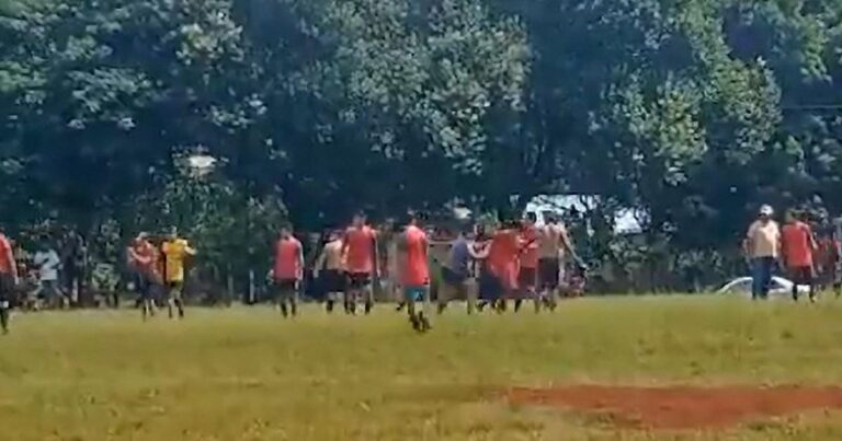 Rogue referee stabs footballer during Sunday league scuffle | World News Rogue referee stabs footballer during Sunday league scuffle | World News