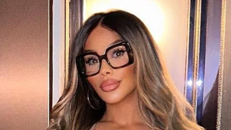 Hollyoaks’ Chelsee Healy hits back at mum-shaming trolls after they mock her newborn daughter’s unusual name Hollyoaks’ Chelsee Healy hits back at mum-shaming trolls after they mock her newborn daughter’s unusual name