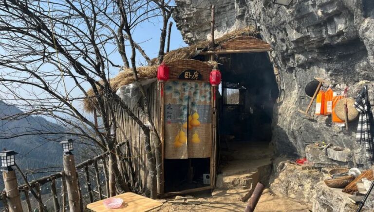 I used to work 14-hour days in a factory – I quit the rat race to ‘retire’ at 21 & live in a bamboo shack I built myself I used to work 14-hour days in a factory – I quit the rat race to ‘retire’ at 21 & live in a bamboo shack I built myself