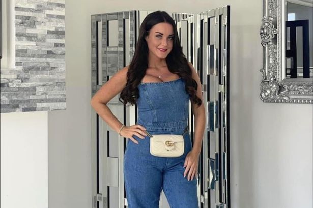 Bride using 'skinny jabs' to fit into wedding dress 'felt she was dying' from vomiting Bride using 'skinny jabs' to fit into wedding dress 'felt she was dying' from vomiting