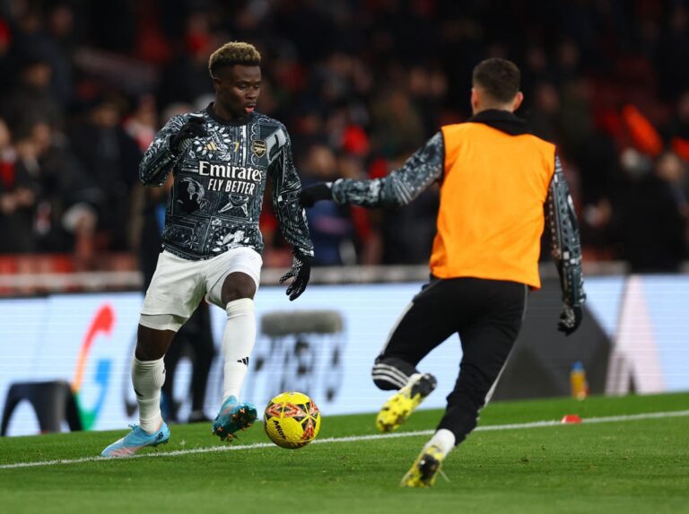 Why are Arsenal wearing an all-white kit at home against Liverpool?