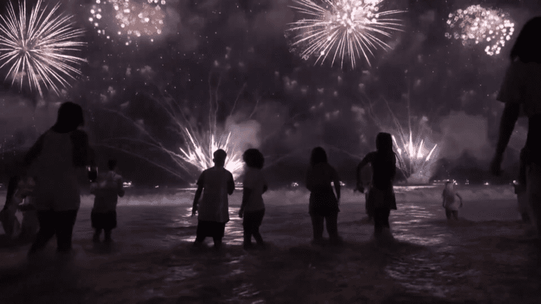 Fireworks displays around the world welcome new year – Channel 4 News