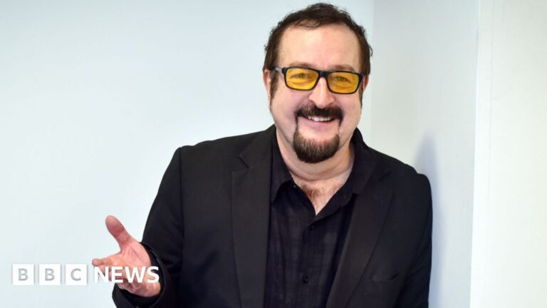 Steve Wright: Radio 2 presenter dies aged 69