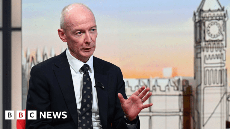 Ex-minister: I wish I asked more questions about Post Office