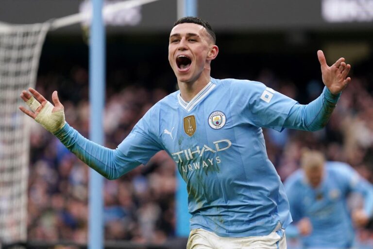 Phil Foden stars as Manchester City come from behind to win derby