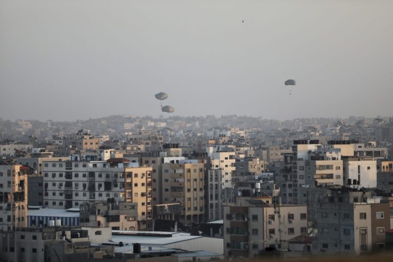 Israel reportedly boycotts Gaza ceasefire talks – Channel 4 News